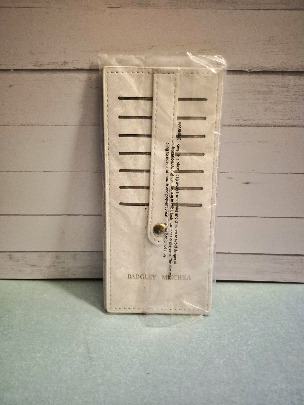 Badgley Mischka White Slim Card & Key Holder